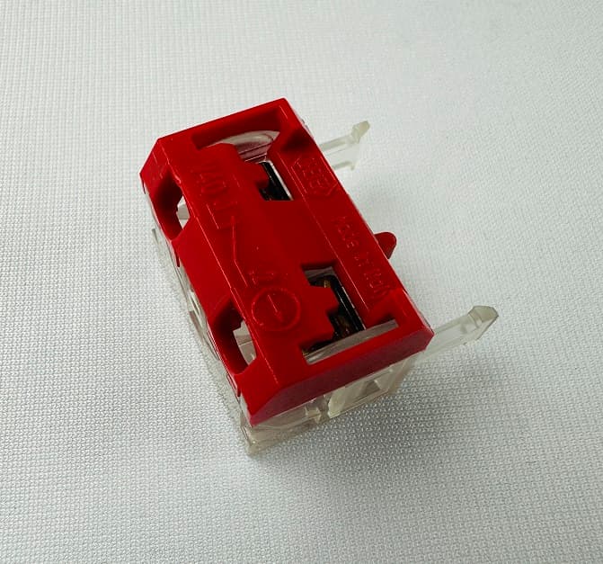 V40 3