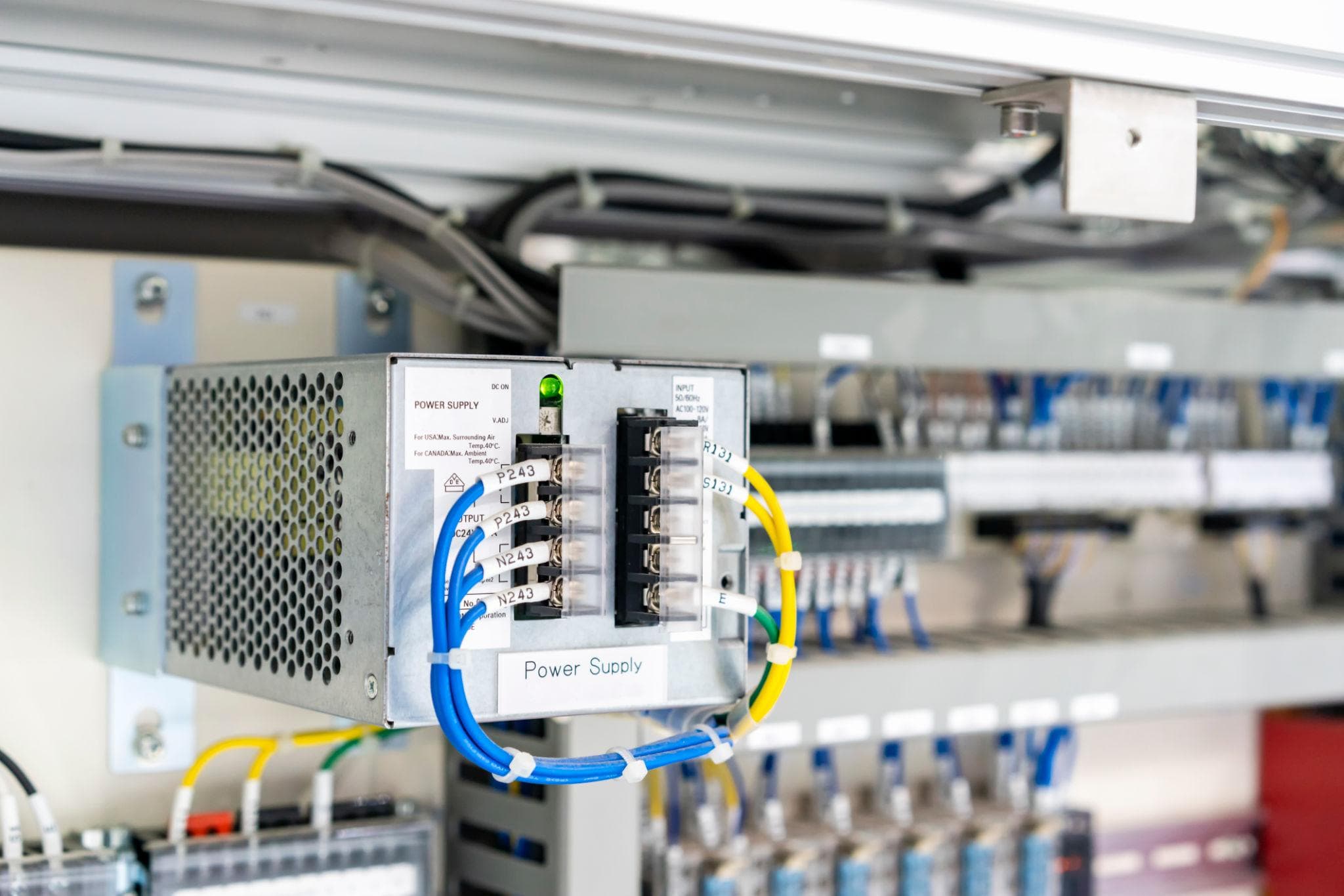 Choosing the Right AC/DC Power Solutions for Automation Systems